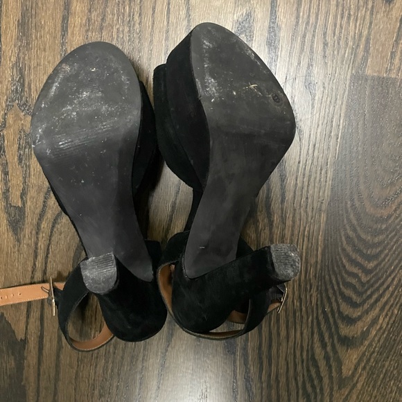 Black Suede Steve Madden Platforms - Picture 4 of 5